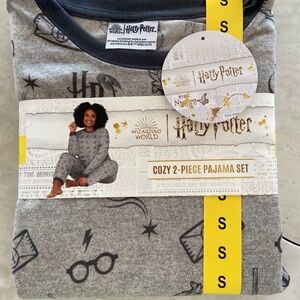 Harry Potter 2-piece pajama set women’s SMALL NWT